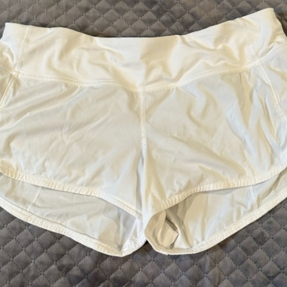 lululemon athletica Pants - 🤸‍♀️2/$30 EUC LULULEMON SPEED UP SHORTS  SIZE 8. Light pink